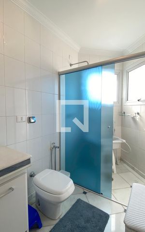 Casa de condomínio à venda com 560m², 4 quartos e 6 vagasBanheiro da Suíte 2