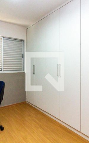 Apartamento à venda com 166m², 4 quartos e 4 vagas Apartamento à venda com 166m², 4 quartos e 4 vagasEscritório