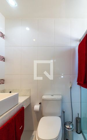 Apartamento à venda com 166m², 4 quartos e 4 vagas Apartamento à venda com 166m², 4 quartos e 4 vagasBanheiro