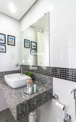 Apartamento à venda com 166m², 4 quartos e 4 vagas Apartamento à venda com 166m², 4 quartos e 4 vagasBanheiro