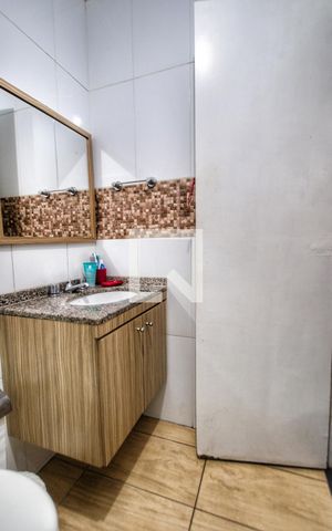 Casa à venda com 147m², 3 quartos e 1 vaga Casa à venda com 147m², 3 quartos e 1 vagaBanheiro