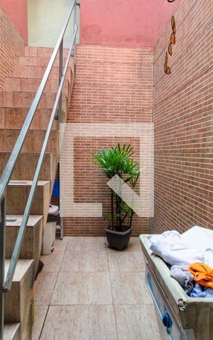 Casa à venda com 147m², 3 quartos e 1 vaga Casa à venda com 147m², 3 quartos e 1 vagaÁrea de Serviço 2