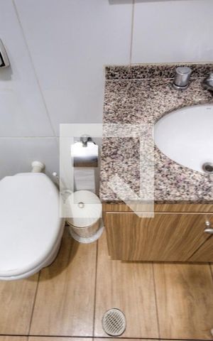 Casa à venda com 147m², 3 quartos e 1 vaga Casa à venda com 147m², 3 quartos e 1 vagaBanheiro