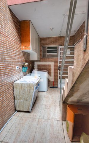 Casa à venda com 147m², 3 quartos e 1 vaga Casa à venda com 147m², 3 quartos e 1 vagaÁrea de Serviço 2