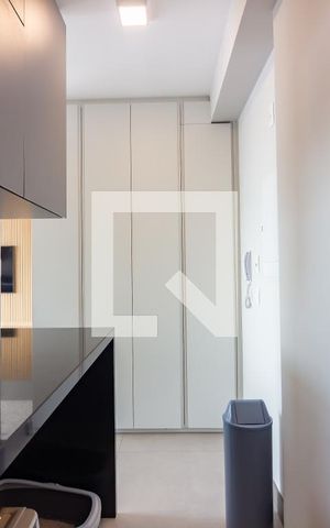 Apartamento à venda com 96m², 3 quartos e 2 vagas Apartamento à venda com 96m², 3 quartos e 2 vagasÁrea de Serviço