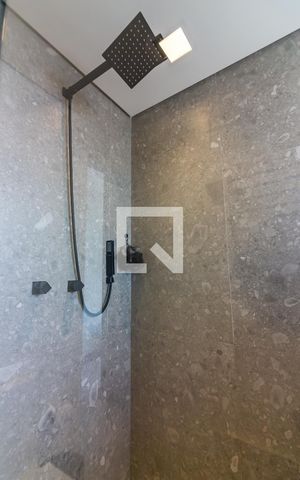 Apartamento à venda com 96m², 3 quartos e 2 vagas Apartamento à venda com 96m², 3 quartos e 2 vagasBanheiro da Suíte
