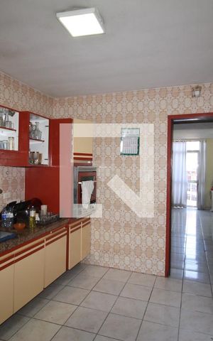 Casa à venda com 229m², 3 quartos e 3 vagasCozinha