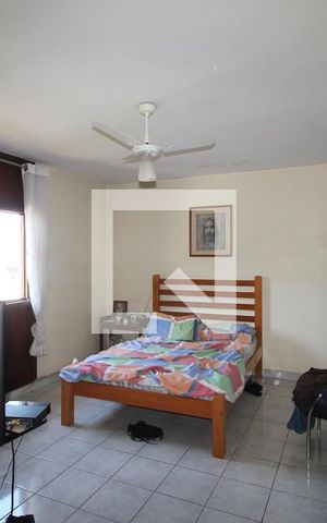 Casa à venda com 229m², 3 quartos e 3 vagasQuarto 3 - Suíte