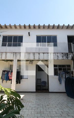 Casa à venda com 229m², 3 quartos e 3 vagasCasa 2