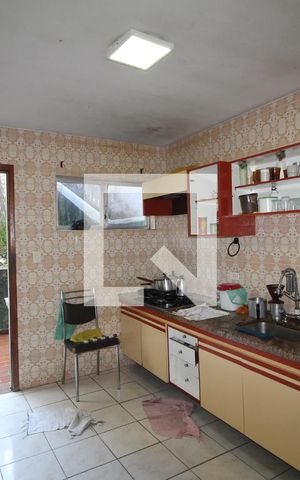Casa à venda com 229m², 3 quartos e 3 vagasCozinha