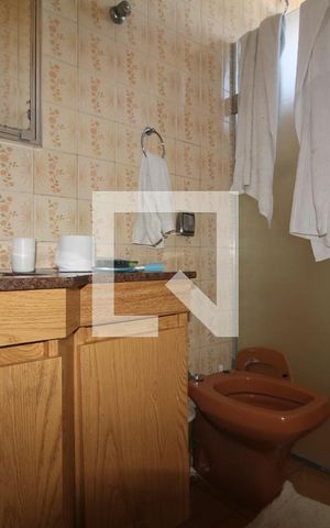 Casa à venda com 229m², 3 quartos e 3 vagasBanheiro da Suíte