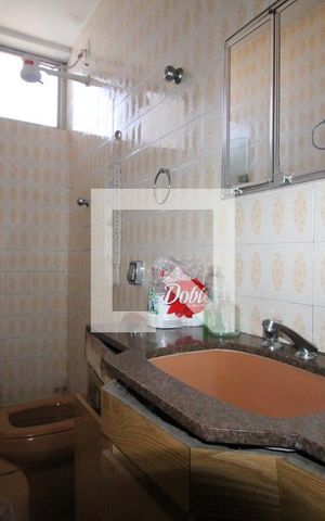 Casa à venda com 229m², 3 quartos e 3 vagasBanheiro Social