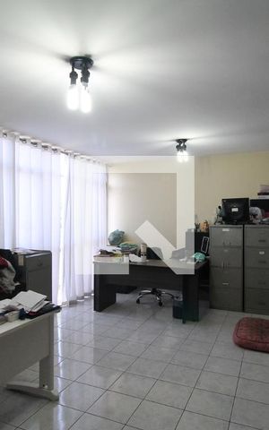 Casa à venda com 229m², 3 quartos e 3 vagasSala  