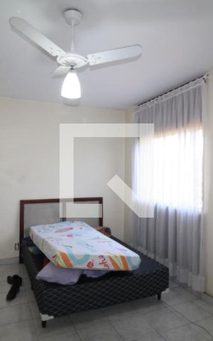 Casa à venda com 229m², 3 quartos e 3 vagasQuarto 1  