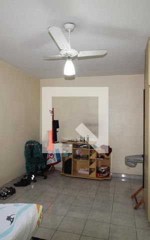 Casa à venda com 229m², 3 quartos e 3 vagasQuarto 1  