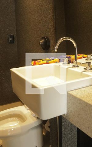 Apartamento à venda com 140m², 4 quartos e 2 vagasBanheiro 02