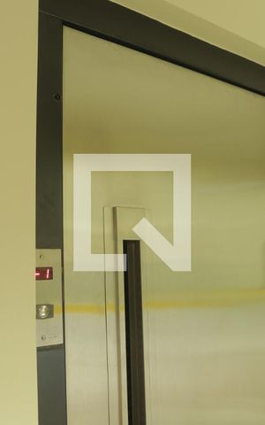 Apartamento à venda com 140m², 4 quartos e 2 vagasHall social