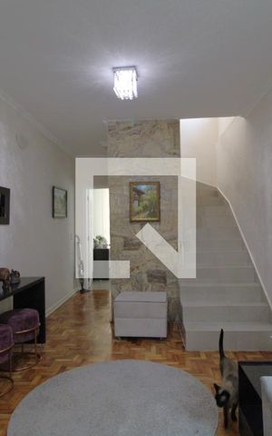 Casa à venda com 120m², 3 quartos e 2 vagasSala