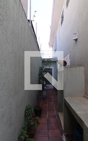 Casa à venda com 120m², 3 quartos e 2 vagasQuintal lateral