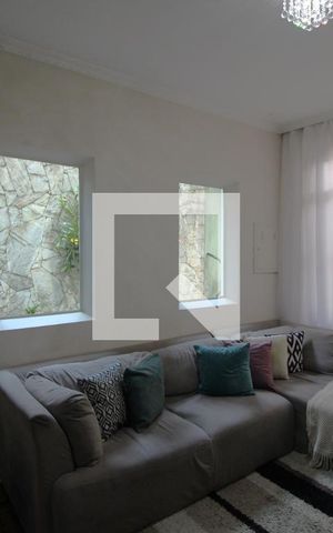 Casa à venda com 120m², 3 quartos e 2 vagasSala