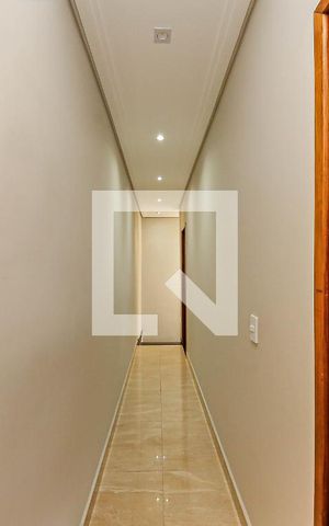 Casa à venda com 190m², 2 quartos e 3 vagas Casa à venda com 190m², 2 quartos e 3 vagasCorredor Quartos