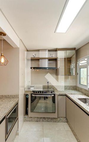 Casa à venda com 190m², 2 quartos e 3 vagas Casa à venda com 190m², 2 quartos e 3 vagasCozinha