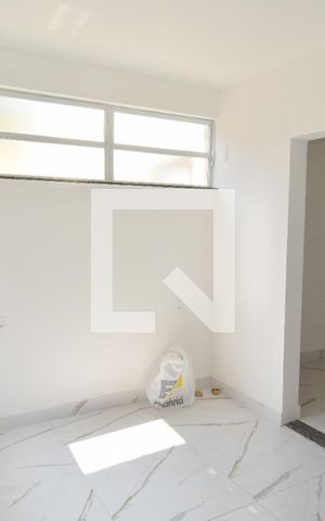Casa para alugar com 60m², 1 quarto e sem vaga Casa para alugar com 60m², 1 quarto e sem vagaSala