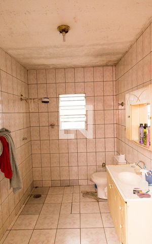 Casa à venda com 210m², 3 quartos e 2 vagasBanheiro 2