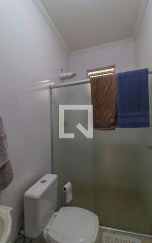Casa à venda com 248m², 4 quartos e 3 vagas Casa à venda com 248m², 4 quartos e 3 vagasCasa 2