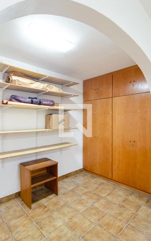 Casa à venda com 267m², 3 quartos e 3 vagas Casa à venda com 267m², 3 quartos e 3 vagasSalão de Festas