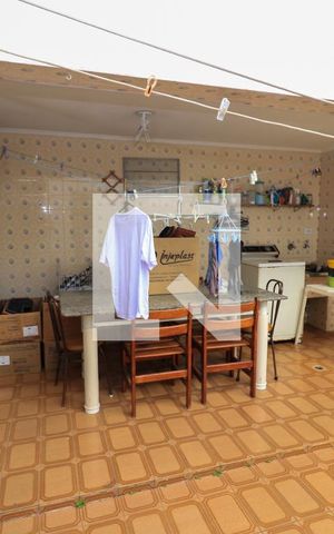 Casa à venda com 160m², 3 quartos e 3 vagas Casa à venda com 160m², 3 quartos e 3 vagasÁrea de Serviço