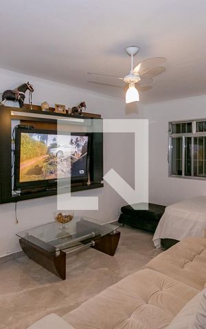 Casa à venda com 125m², 3 quartos e 2 vagasSala
