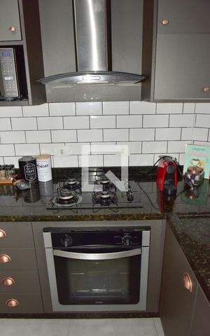 Casa à venda com 80m², 3 quartos e 2 vagasDetalhe da cozinha