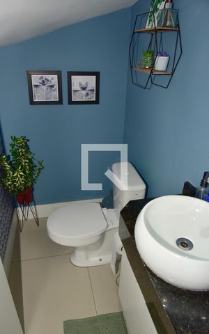 Casa à venda com 80m², 3 quartos e 2 vagasLavabo