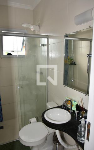 Casa à venda com 80m², 3 quartos e 2 vagasBanheiro