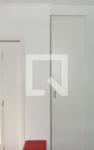 Casa à venda com 80m², 3 quartos e 2 vagasSuíte