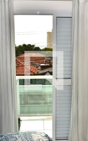 Casa à venda com 80m², 3 quartos e 2 vagasSuíte