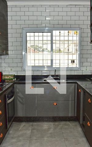 Casa à venda com 80m², 3 quartos e 2 vagasCozinha