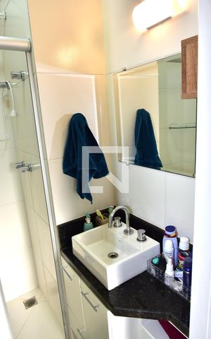 Casa à venda com 80m², 3 quartos e 2 vagasBanheiro da Suíte