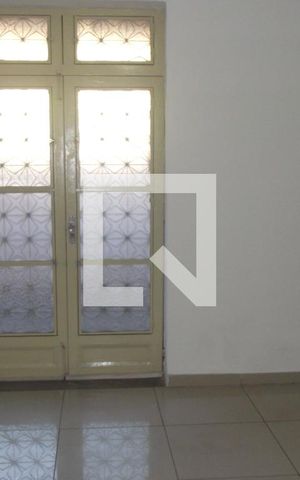 Apartamento à venda com 90m², 2 quartos e sem vagaSala
