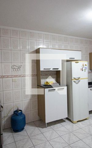 Casa à venda com 120m², 3 quartos e 2 vagas Casa à venda com 120m², 3 quartos e 2 vagasCozinha