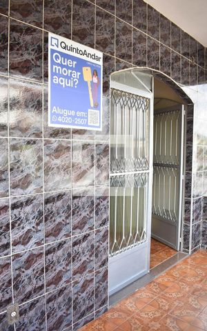 Casa para alugar com 80m², 2 quartos e sem vagaFachada