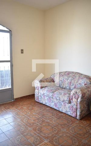 Casa para alugar com 80m², 2 quartos e sem vagaSala