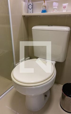 Apartamento à venda com 65m², 2 quartos e 1 vaga Apartamento à venda com 65m², 2 quartos e 1 vagaBanheiro