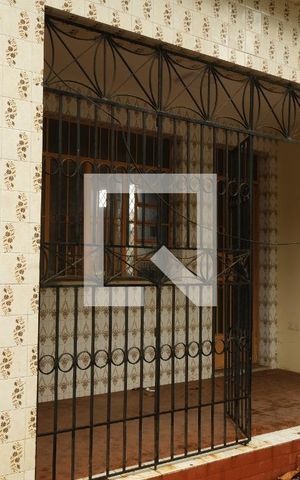 Casa para alugar com 237m², 5 quartos e 1 vagaFachada