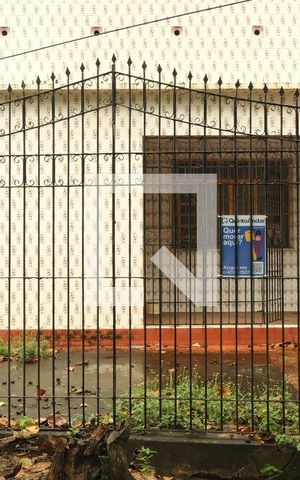 Casa para alugar com 237m², 5 quartos e 1 vagaFachada
