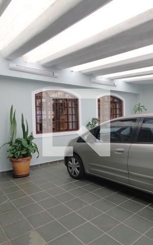 Casa à venda com 300m², 3 quartos e 3 vagasGaragem