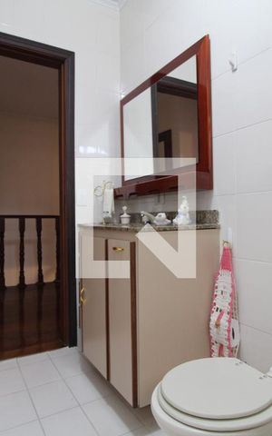 Casa à venda com 300m², 3 quartos e 3 vagasBanheiro