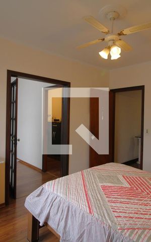 Casa à venda com 300m², 3 quartos e 3 vagasSuíte 