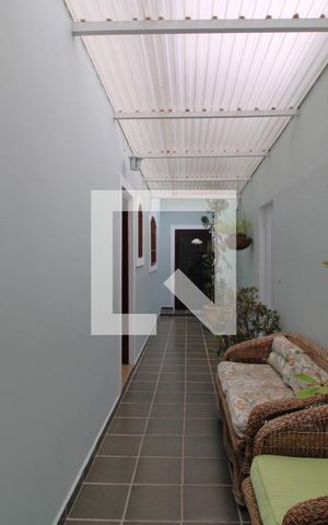 Casa à venda com 300m², 3 quartos e 3 vagasQuintal lateral